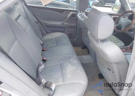 2000 Mercedes-Benz E 320 из США, поврежденный, VIN WDBJF65J9YB092442